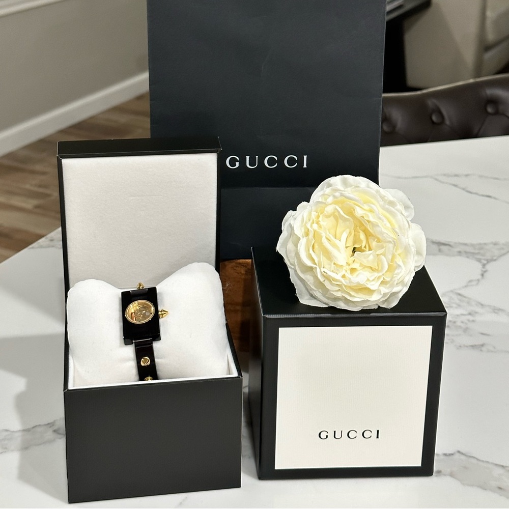 Gucci Flexi Glass Watch
